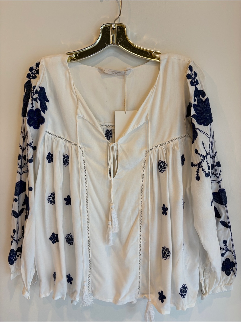 Zara Trafaluc Collection White Boho Peasant Blouse w/ Navy Floral Embroidery NWT